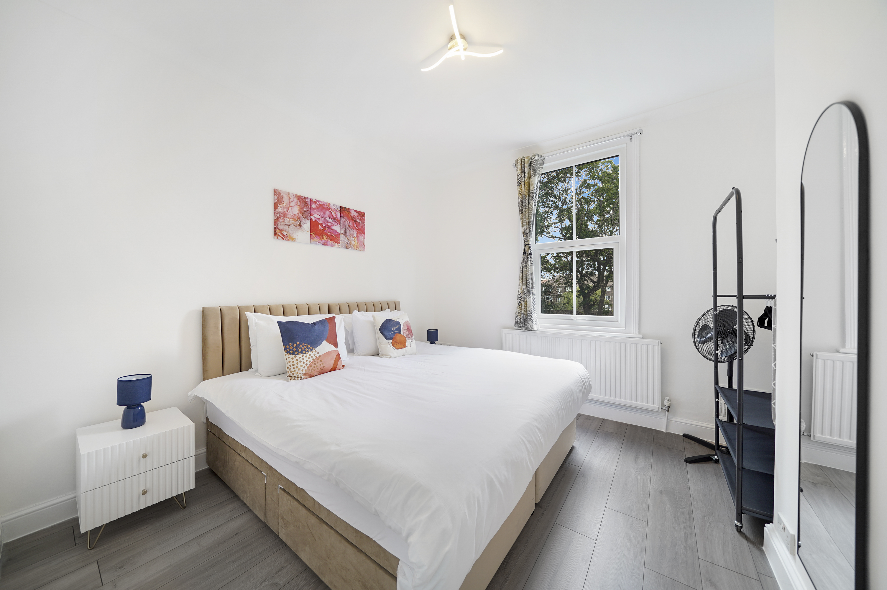 Bedroom 1d.jpg